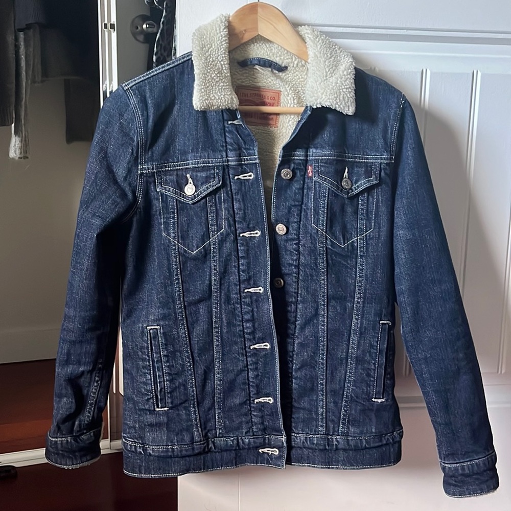 Levi’s Sherpa lined denim jacket